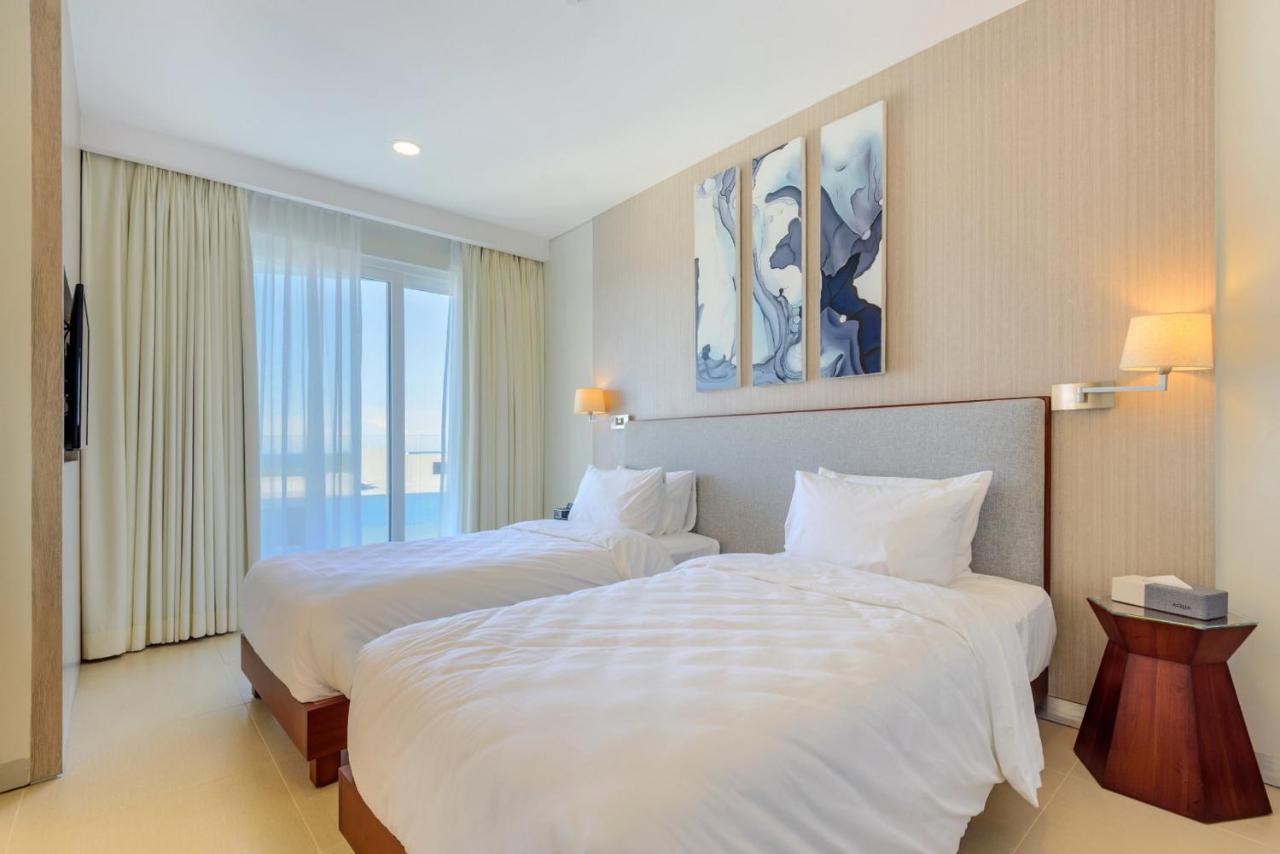อควา โบราไกย์ Hotel Balabag  ภายนอก รูปภาพ A bedroom at the hotel